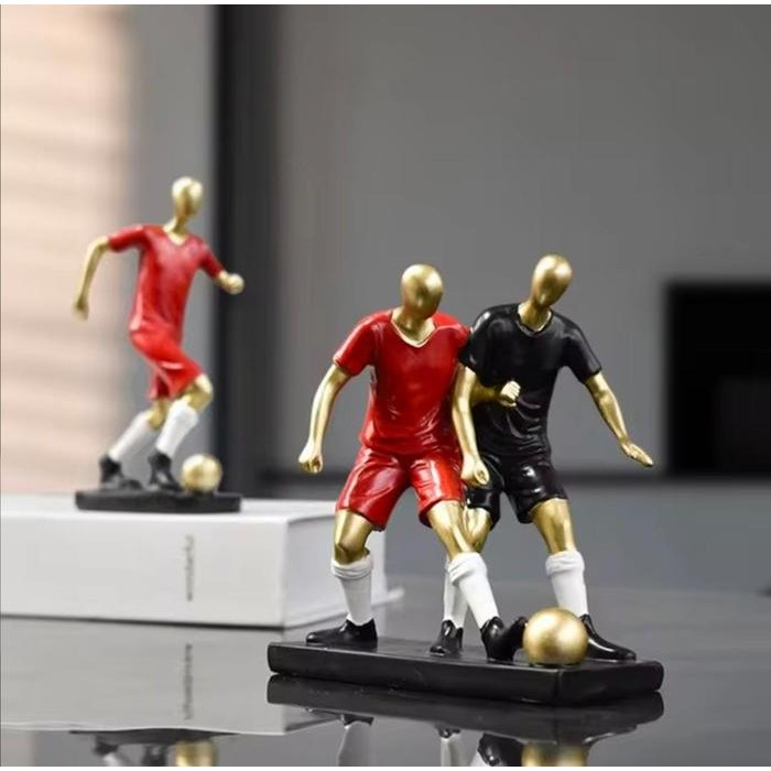 Miniature Football Player Figurine Resin / Patung Pemain Sepak Bola Ornamen Resin / Pajangan Sepak