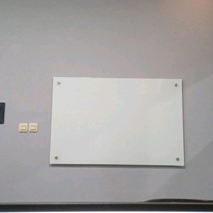

I77W Glassboard Magnetik Uk.90X120Cm / Papan Tulis Kaca