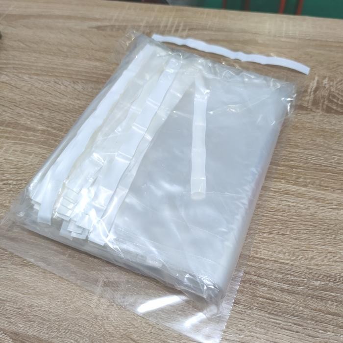 

5WUM Polymailer Plastik Polimailer Packing 25X40 Glossy Bening Lem Permanent Kuat & Elastis