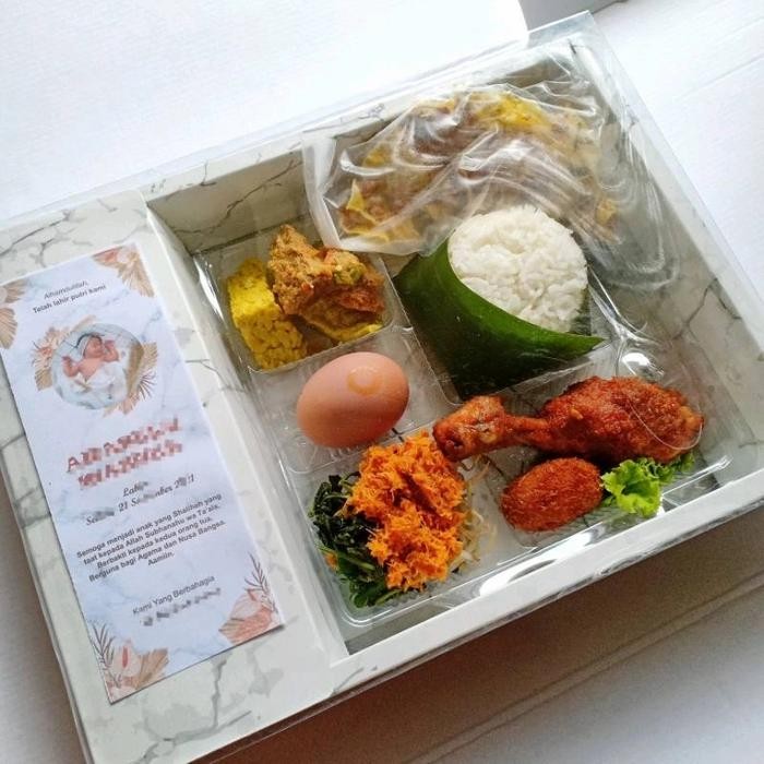 

Box makanan hantaran hampers mewah eksklusif marmer