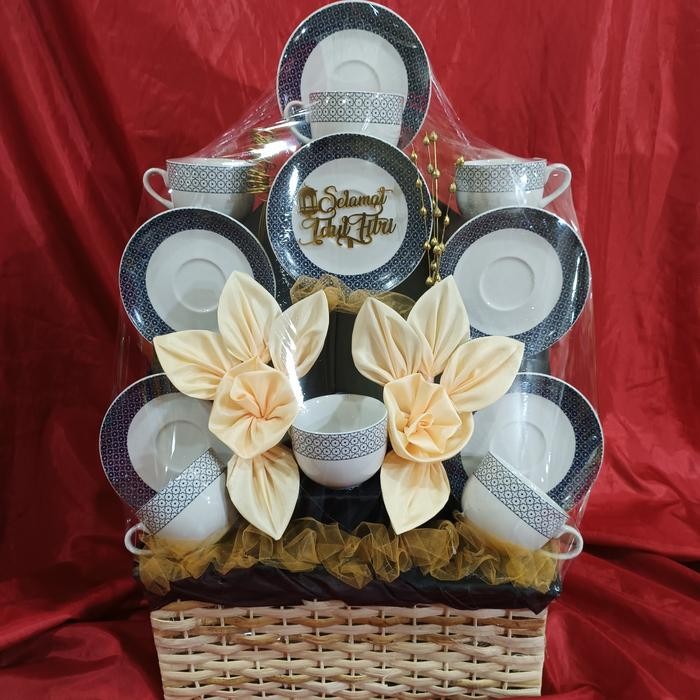 

PARCEL HAMPERS PECAH BELAH LEBARAN - CANGKIR TATAK 3