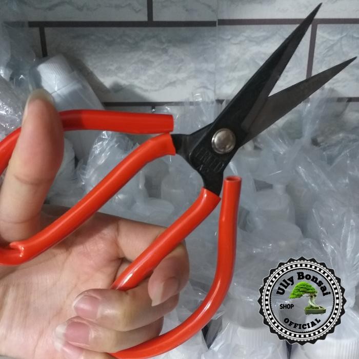 

ID GUNTING BERKUALITAS TAJAM DAN KUAT