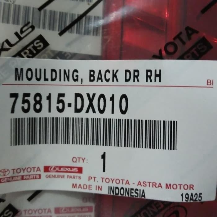 Reflektor/Moulding Back Door/ Pintu Bagasi Innova