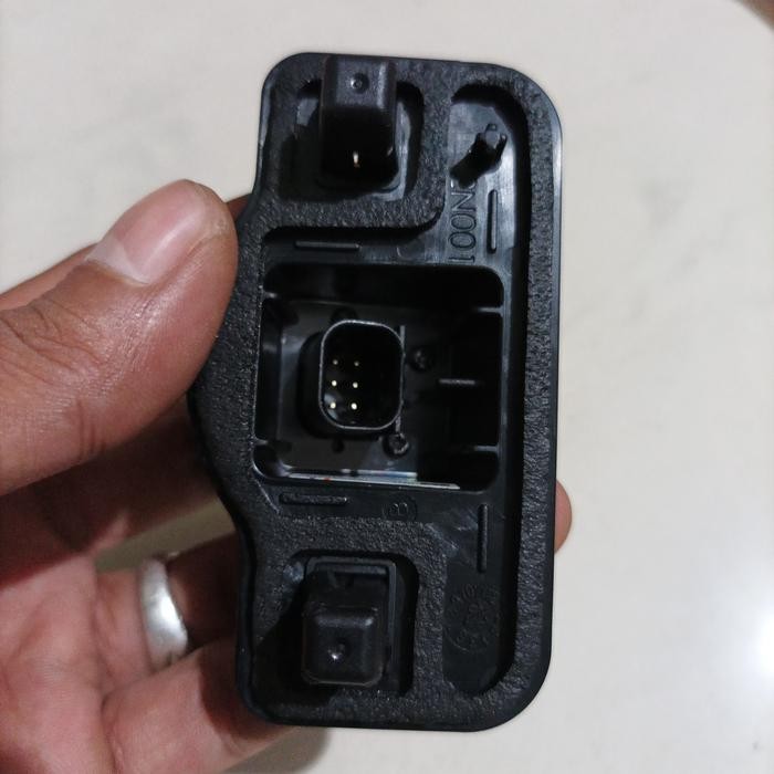 CAMERA MUNDUR KAMERA PARKIR MOBIL AVANZA XENIA TAHUN 2022 ORIGINAL