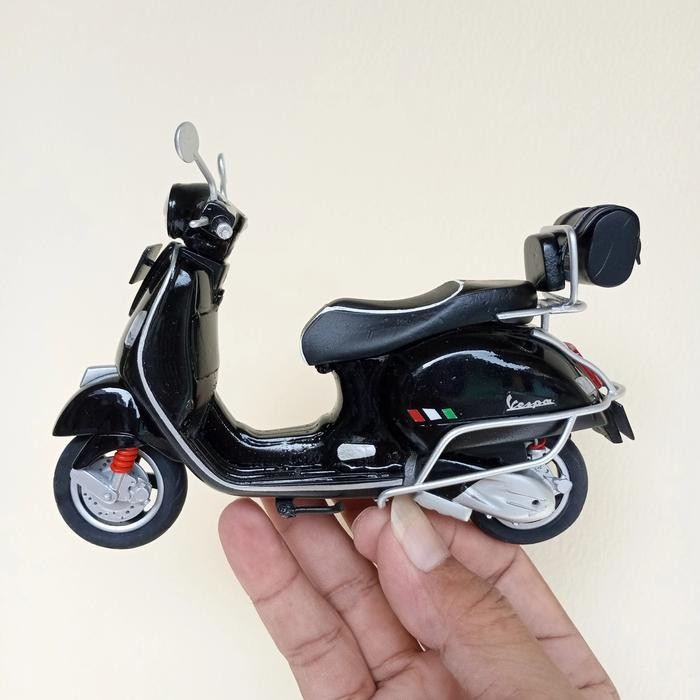 Diecast Miniatur Motor Vespa Matic + Variasi 1:12