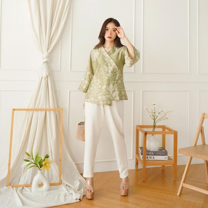 ATASAN BAJU BLOUSE BATIK WANITA SATIN PRINT PUM ERN /ATASAN BLOUSE KANTOR BATIK SEMI SUTERA EF222