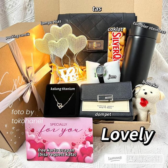 

[Silverqueen1] Kado Hampers Gift Box Hadiah Perempuan Wanita Cewek Cewe Hari Raya Birthday Ulang