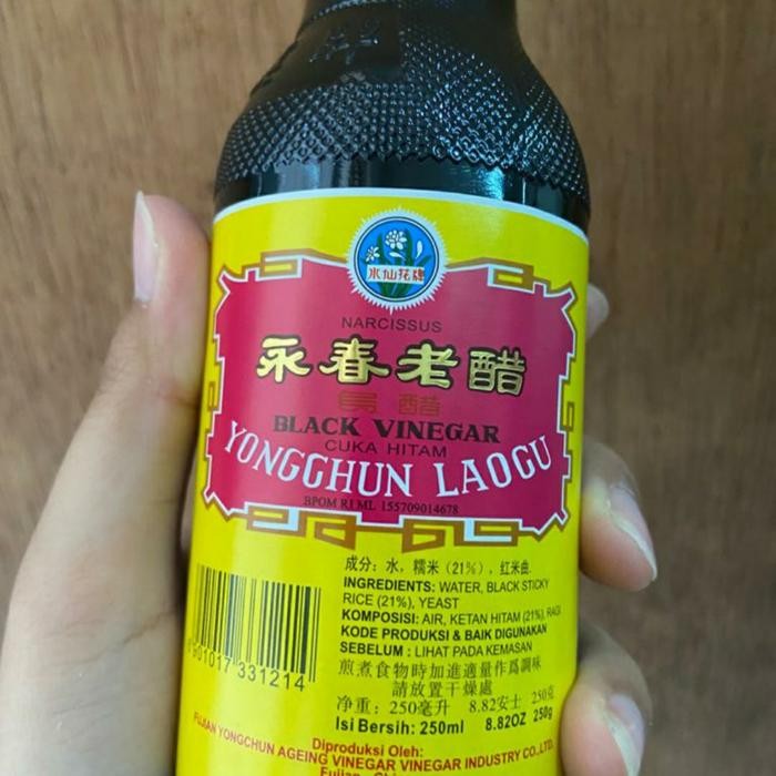 

Cuka Hitam Yong Chun Lao Cu 250Ml