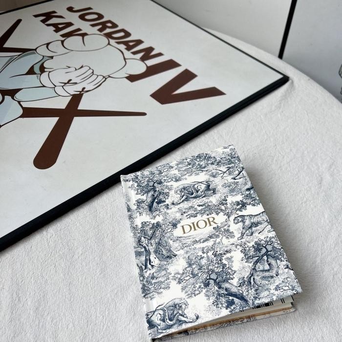 

Buku Catatan Notebook Dior Daily Meeting Book Tulis Isi 100 Halaman