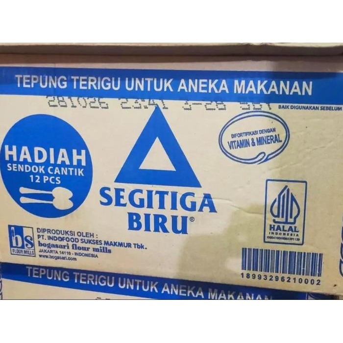 

[1 Dus] Tepung Terigu Cap Segitiga Biru 1 kg