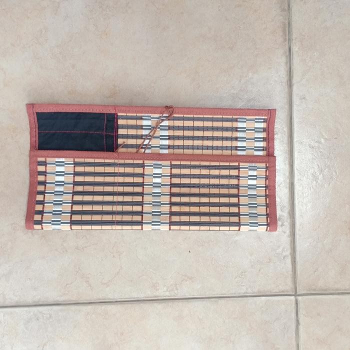 

Tempat Simpan Kuas Kaligrafi China Gulungan Bambu Bamboo Roll