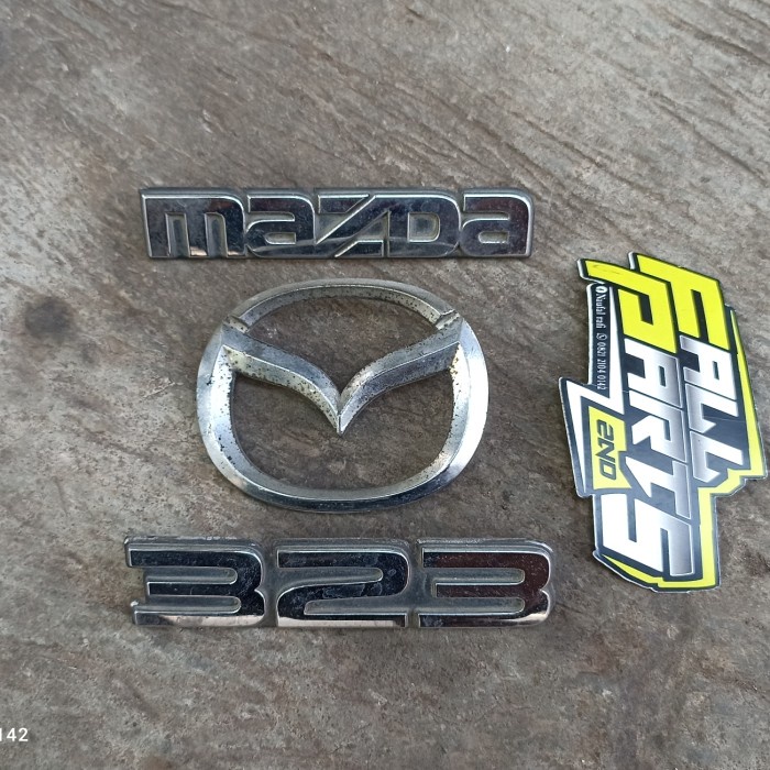 Emblem Mazda Familia 323 2Nd