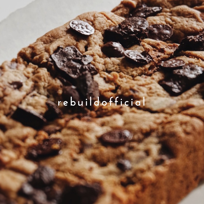 

VEGAN CHOC CHUNKS BLONDIES NO REFINED SUGAR BY REBUILDOFFICIAL KODE 789