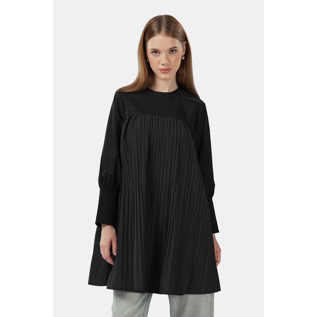 Benang Jarum - Briella Pleats Blouse - Black