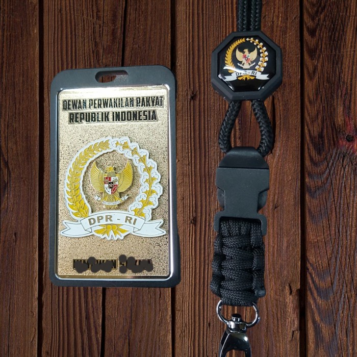 

id card lencana plat custom logo DPR RI Kode 692