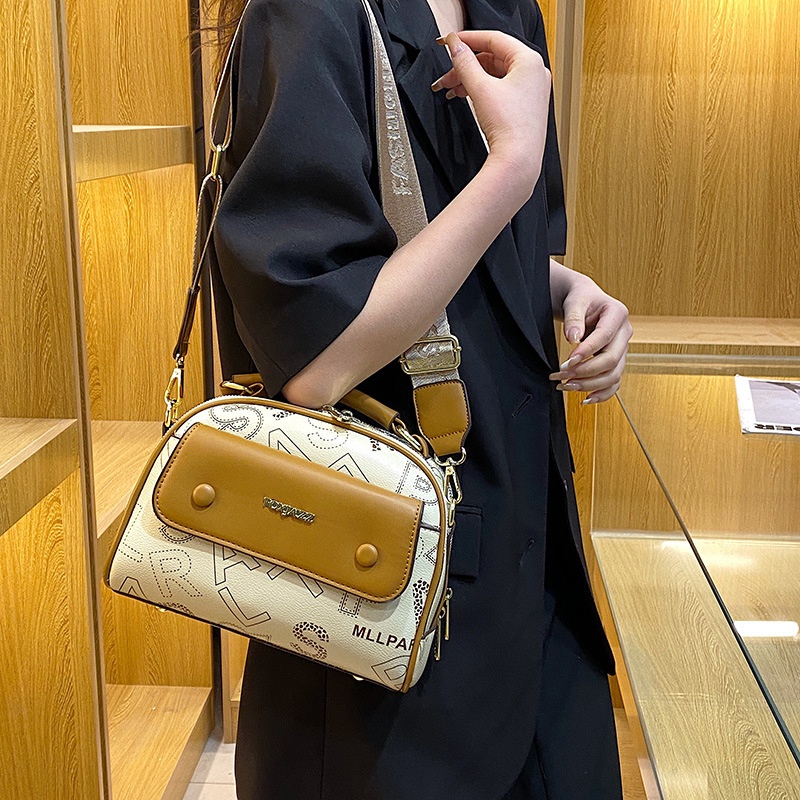 Tas Selempang Wanita Mini Half Moon WS - FJ 20