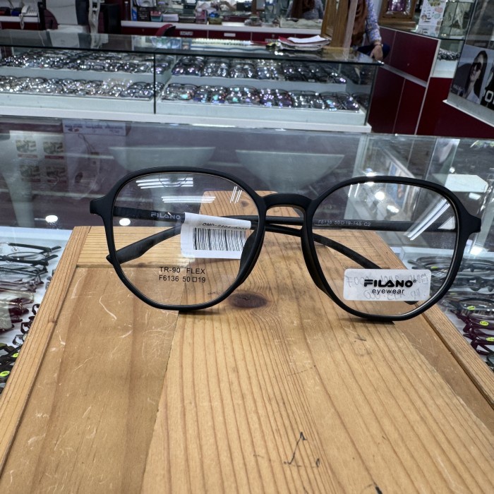 MIA KACAMATA FILANO DENGAN LENSA TRANSITION CLASSIC