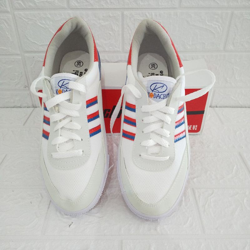 Discount Sepatu Kodachi 8116, Sepatu Badminton, Sepatu Capung