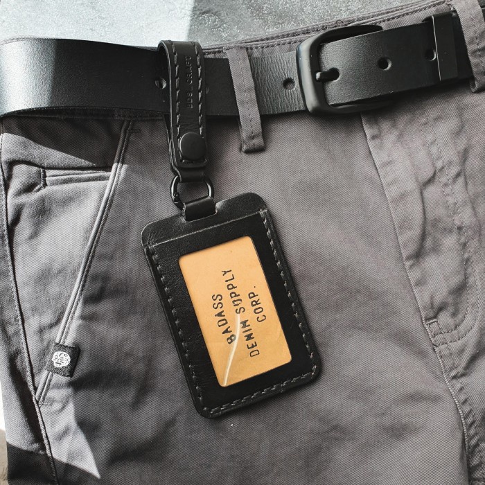 

Bds - Kingpin - Leather Belt Clip Id Holder