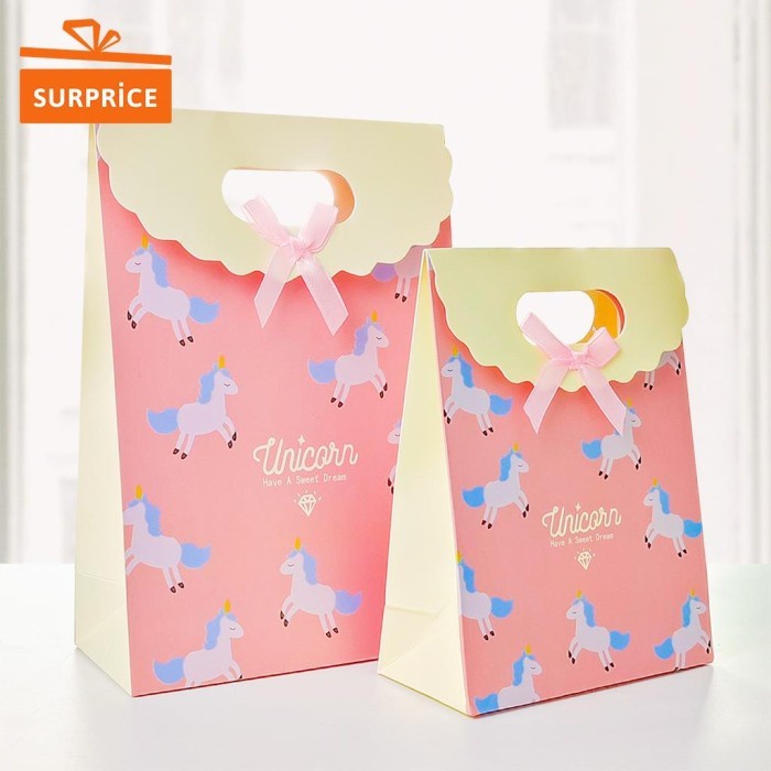

Flashshow Paper Bag Mini 14.5x21x7cm / Goodie Bag / Tas Kado / Totebag Ultah
