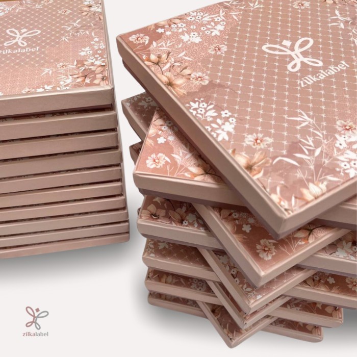 

KODE G [SIGNATURE HARDBOX ZILKALABEL] ADDITIONAL PACKAGING FREE BUBLE WRAP/ K