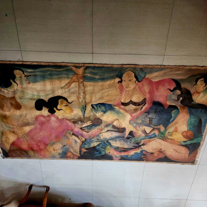 Lukisan Hendra Gunawan 1974 Lama. Berdagang Ikan. Uk 143Cmx 285Cm.