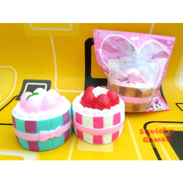 Eric Jumbo marshmallow cake squishy round cake kue tart