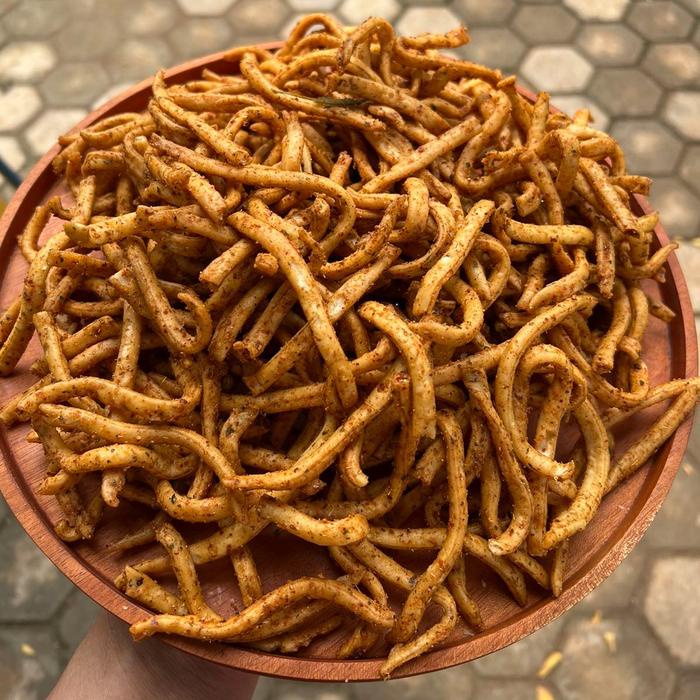 Stik Bawang Pedas Daun Jeruk 250Gr
