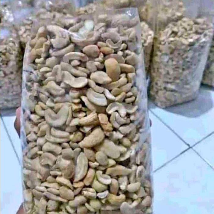 

terbaru !!! kacang mete patahan varian 1000gram ready