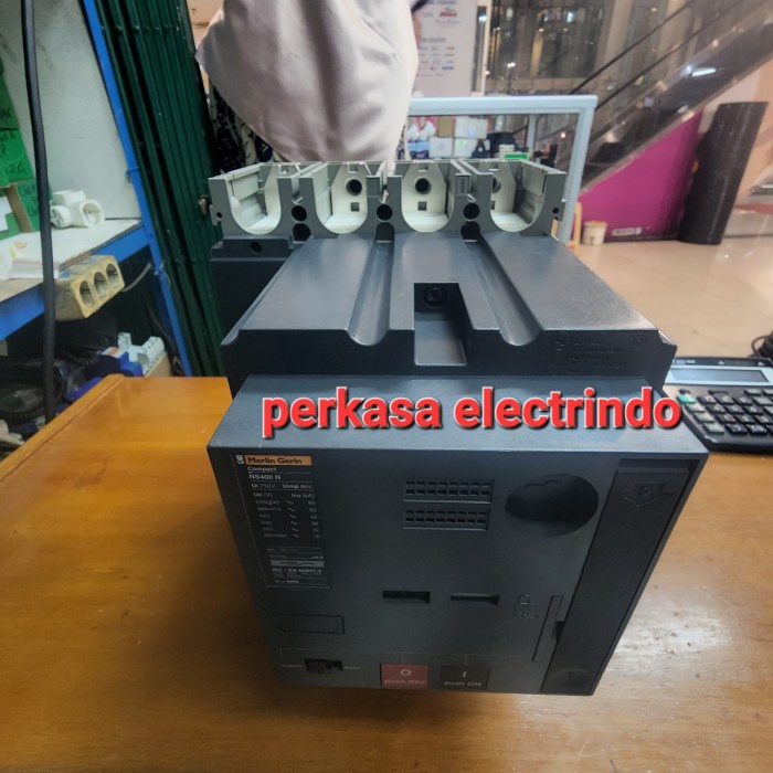 Terbagus Mccb Ns400N 4P 400A+Motorized Merlin Gerin