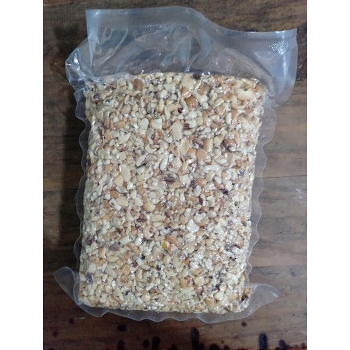 

NeW kacang mede menir 1kg