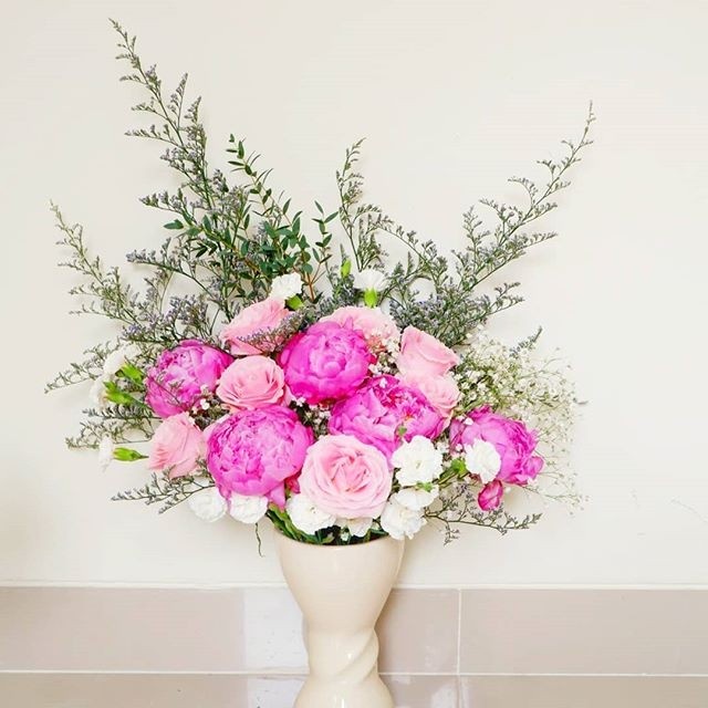 Peony Alexander Flemng Arrangement Fresh Flower Bunga Asli Vase Vas