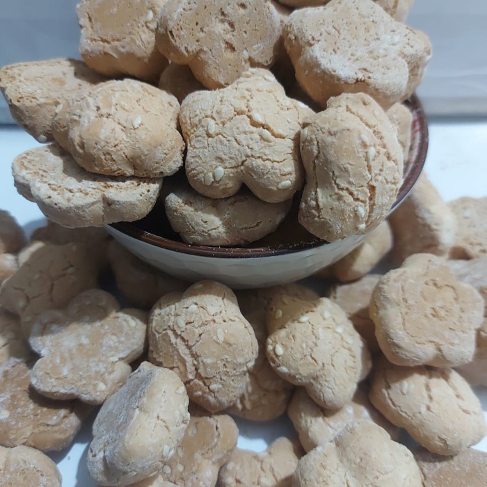 

SALE !!! KUE SAGU RENYAH PREMIUM 500GRAM READYY