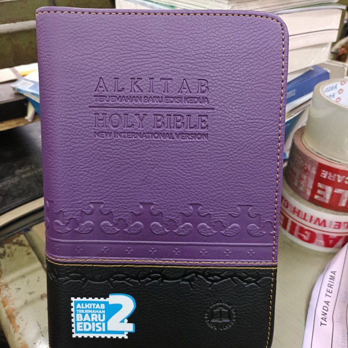 

Buku Alkitab Terjemahan Baru New International Version