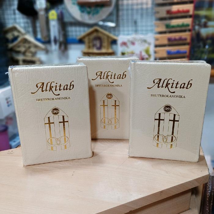 

Alkitab Wedding/Pernikahan Khatolik Deuterokanonika Gold Emas Tb2