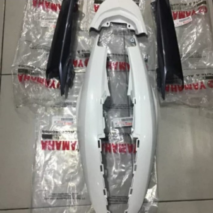 Body Belakang Set Mio Soul Gt115 Putih Ori Ygp