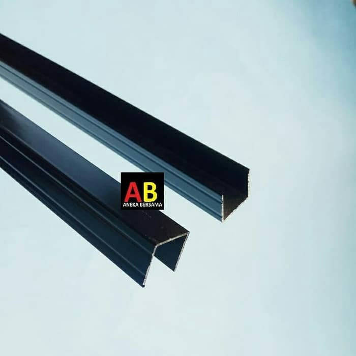 Lis U Aluminium 15mm x 15mm x 15mm Black Garis 2m