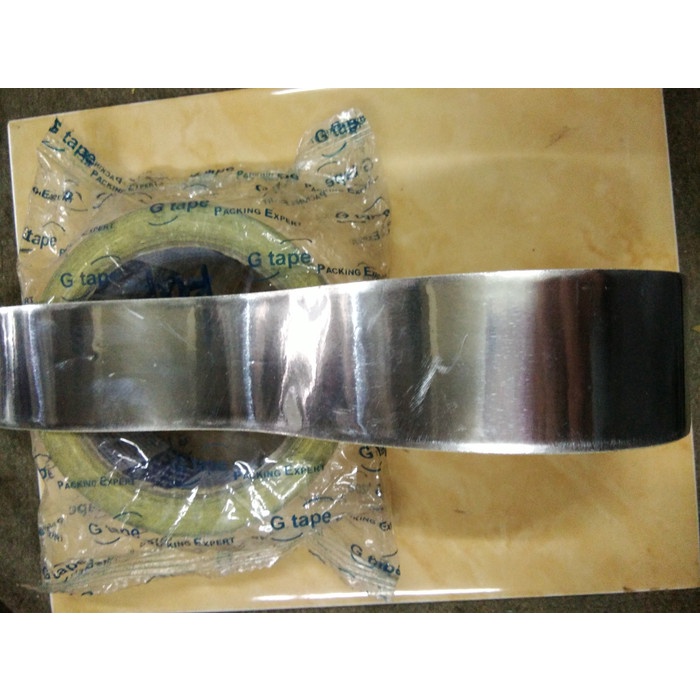 

Aluminium Foil Tape Isolasi Lakban Tahan Panas Uk. 4 cm ( per 1 meter)