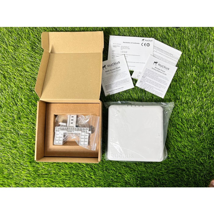 Ruckus ZoneFlex R600 Dual Band Wireless Access Point