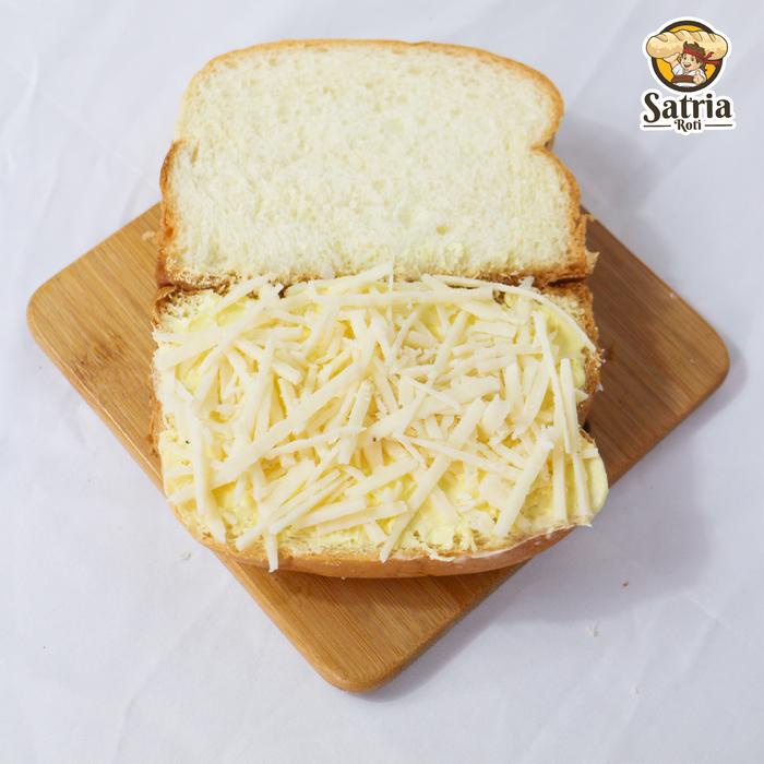 

Ready Stock [Beli 1 Dapat 2 Box] Roti Sisir Juara Isi 5 + 5 Rasa Total 10 Roti Sisir Choco Meses Cod