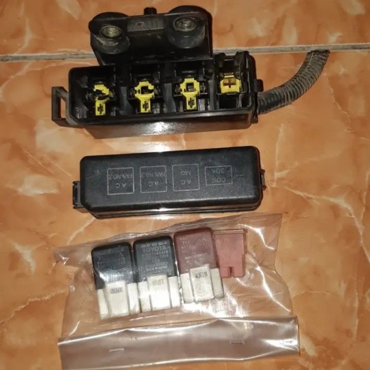 fuse box sikring ac all new corolla
