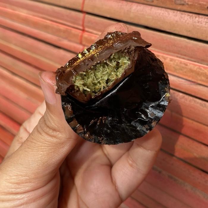 

Coklat dubai isi 16pcs edisi lebaran