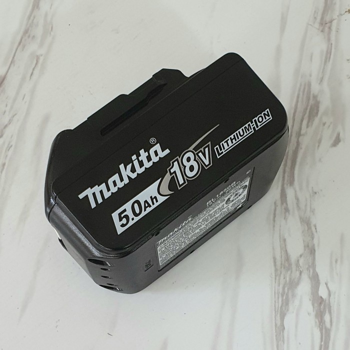 

MAKITA BATTERY 18v 5AH - Baterai Batt Batre Batere