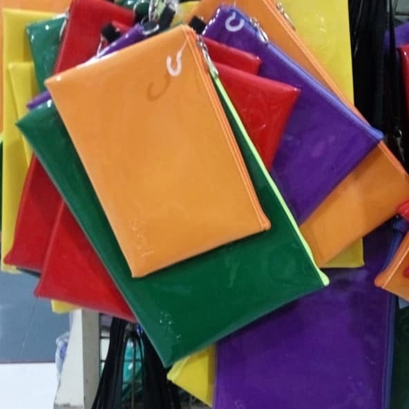 

alat tulis koala Kode 749