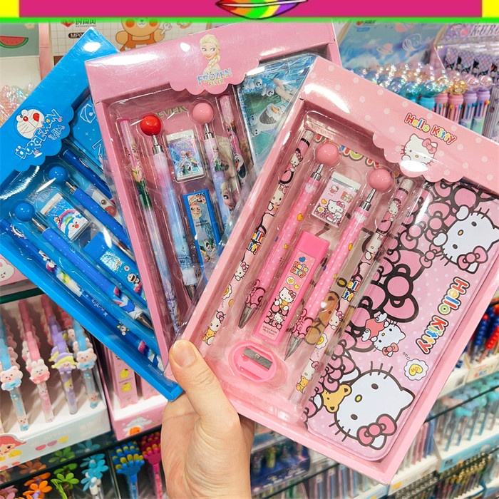 

STATIONERY SET CEWEK COWOK 3356 SET ALAT TULIS KARAKTER CARS SPIDERMAN Kode 472