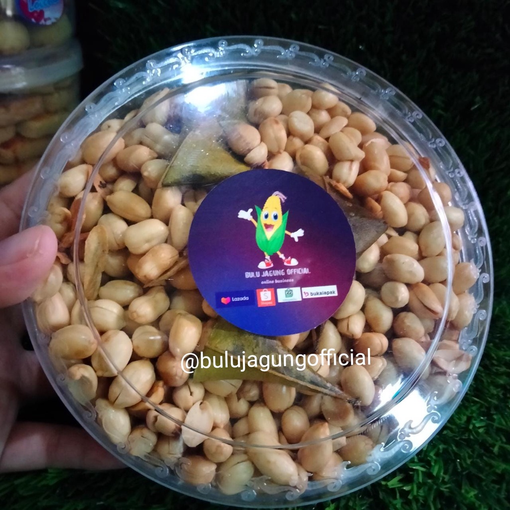 

Cemilan Snack Kacang Goreng Bawang Daun Jeruk Super Endul