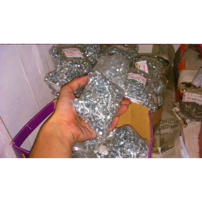 Skrup Roofing Baja Ringan 10 x 19 Steel