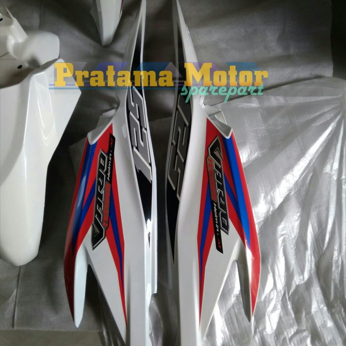 Cover body samping vario 125 lama Kode 446