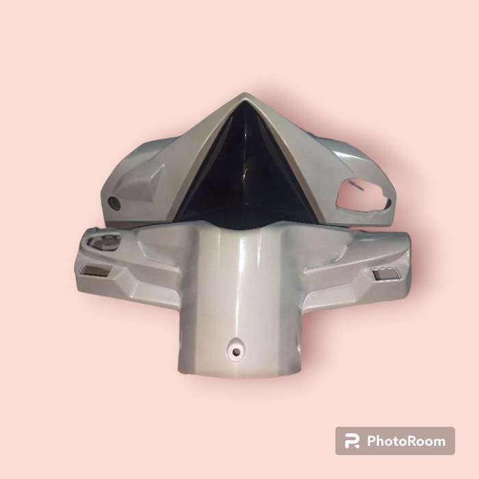 batok kepala Vario 125 old lama putih Kode 1416