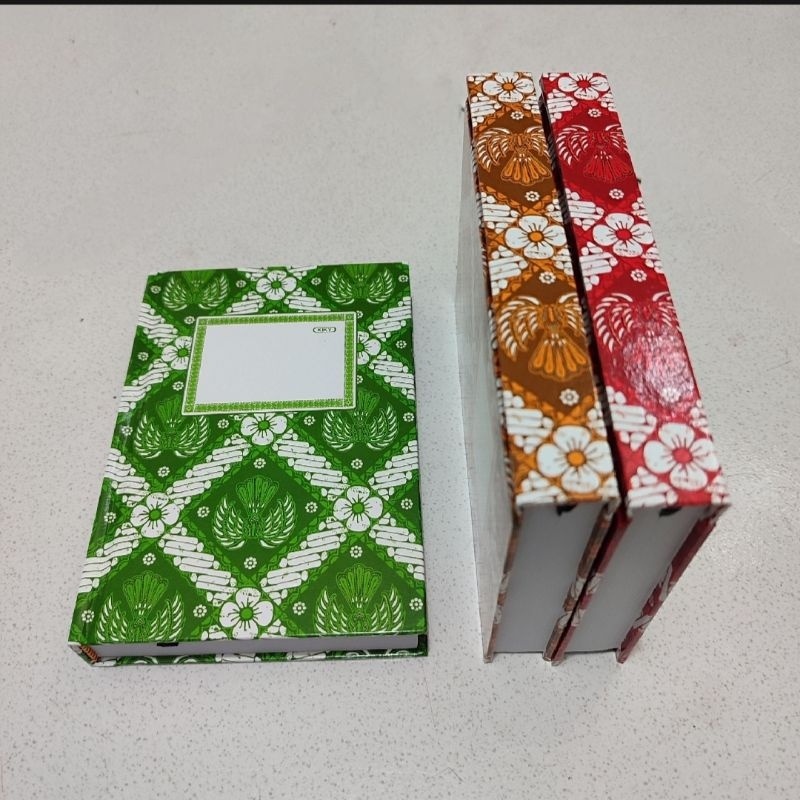 

IK! 1 Pcs Buku Oktavo 200 Lembar / Buku Kecil